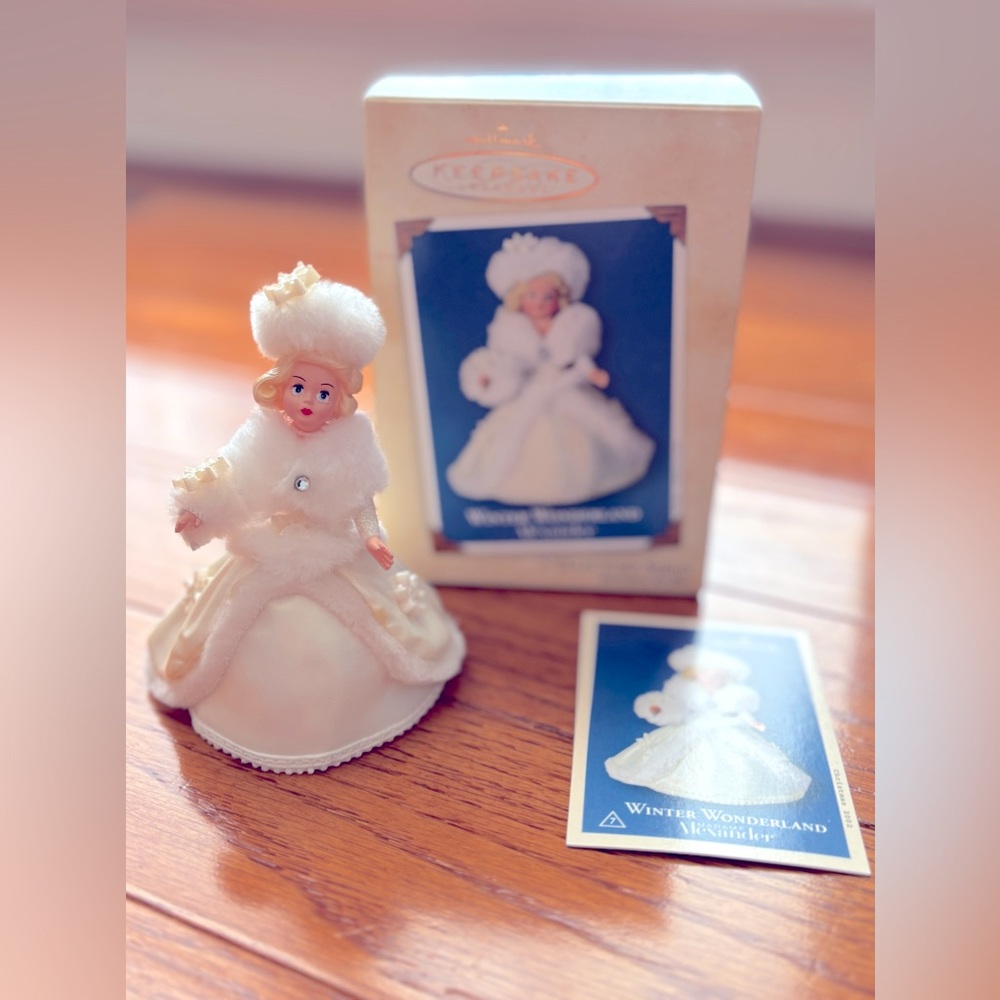 MADAME ALEXANDER Winter Wonderland Hallmark Keepsake Christmas Ornament
